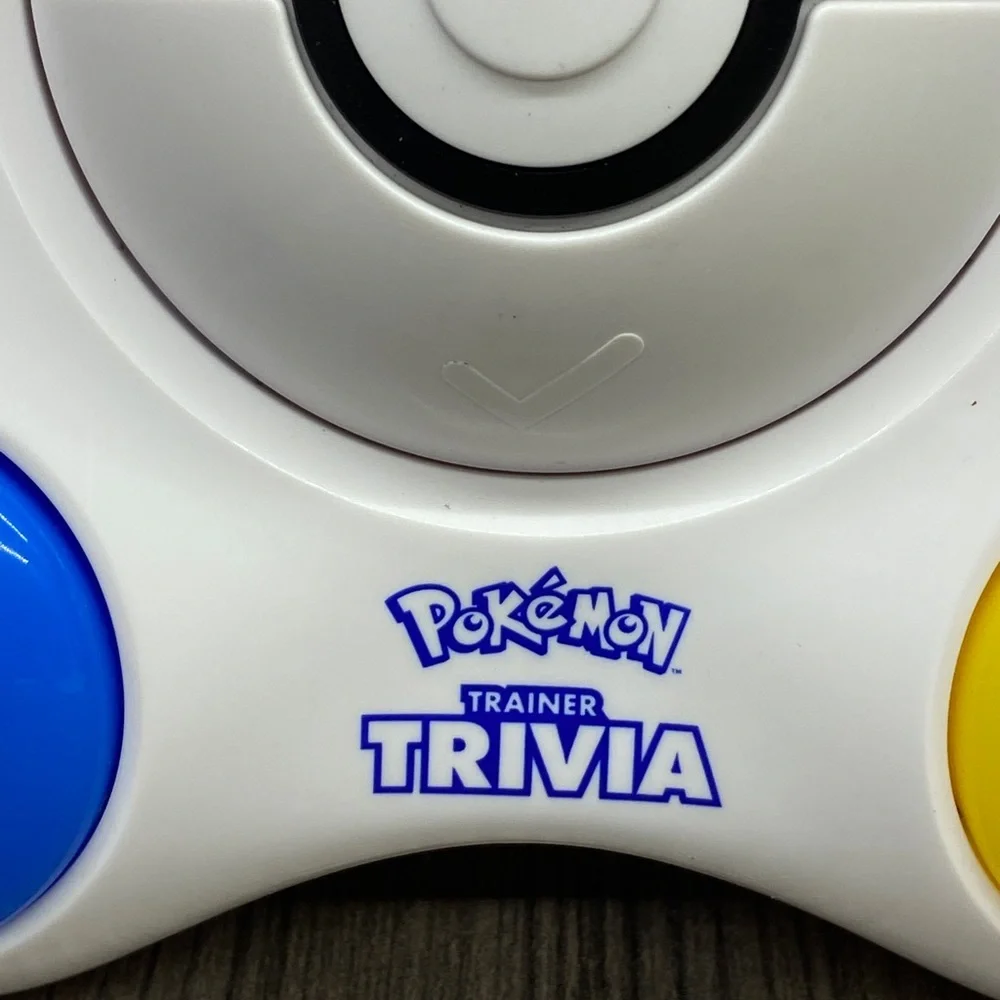 Pokémon Trainer Handheld Trivia Game Electronic 1000 Questions - Picture 2 of 10